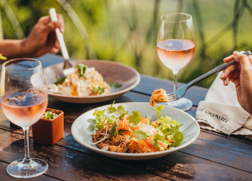 Dîner Au Coucher Du Soleil 